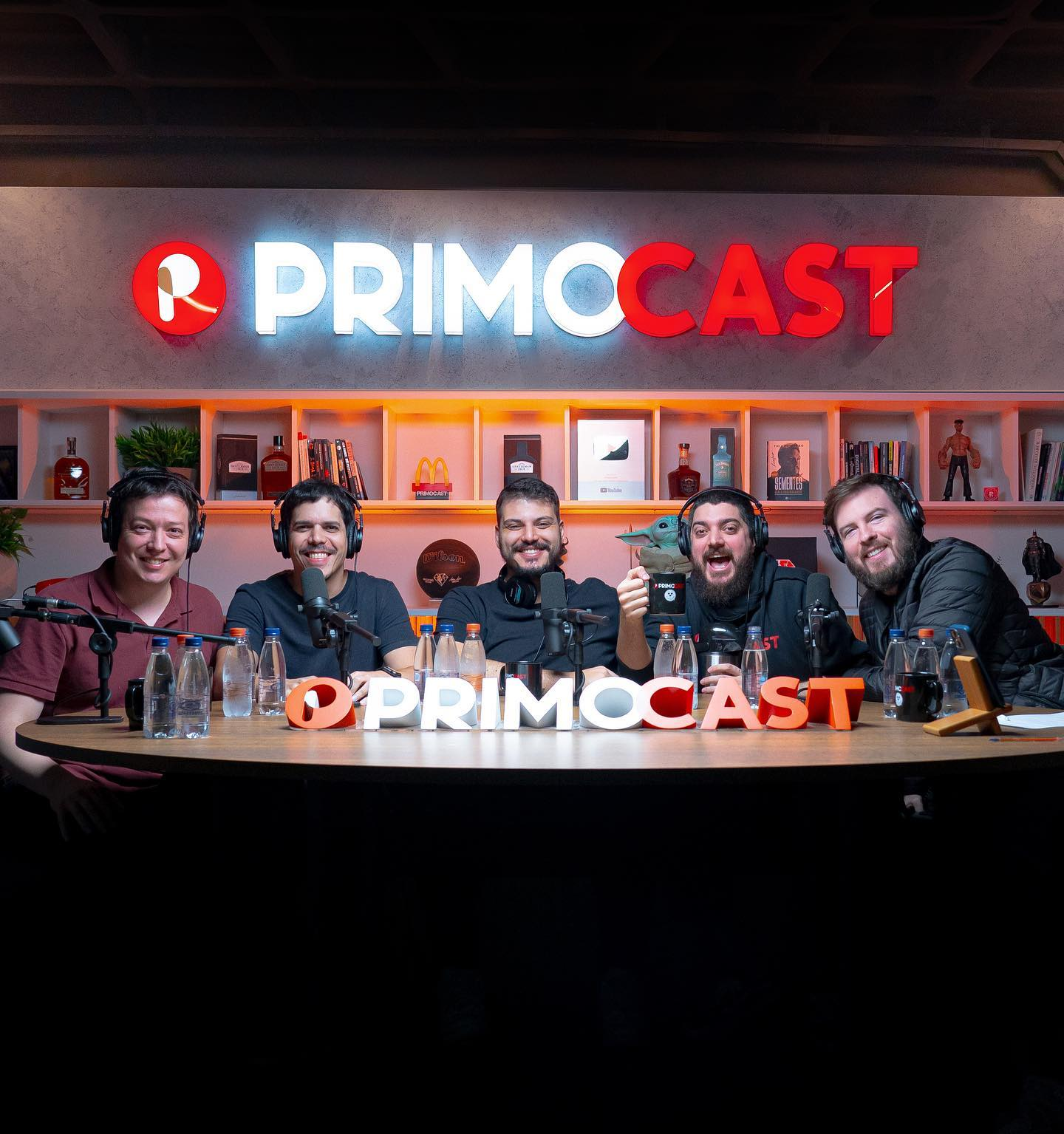 Conversa no estúdio do Primo Cast